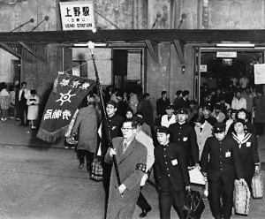 上野駅に到着した集団就職第一陣（昭和37年）