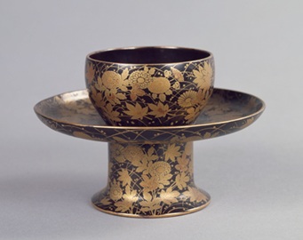 重要文化財 秋草蒔絵天目台 桃山時代　16世紀　 京都・高台寺蔵 ［通期展示］　