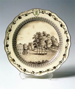 《エカテリーナ2世のカエル紋章入り 陶磁器セット－平たい皿》