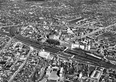 空撮写真（池袋駅）　1957年（昭和32）　佐藤翠陽/撮影