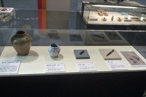 各地層出土の代表的資料画像