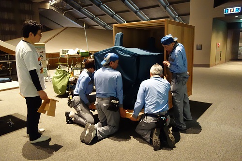 職員日誌_展示替え作業